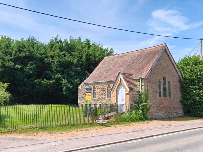 1 Bedroom Detached House For Sale In Longburton, DT9