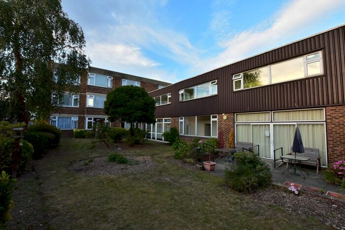 Studio To Rent In Parkview Road, Welling, DA16