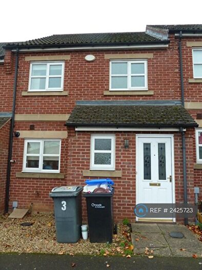 3 Bedroom Terraced House To Rent In Braunston Close, Northampton, NN4