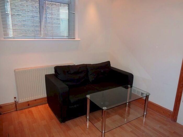 Studio To Rent In Buchanan Gardens, London, NW10