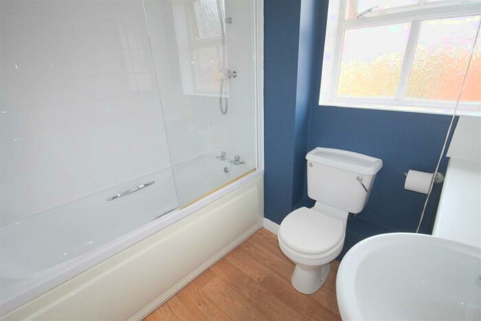 2 Bedroom Flat To Rent In Jellicoe Avenue, Stoke Park, Bristol, BS16