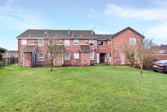 1 Bedroom Flat To Rent In Kensington Road, Chichester, PO19