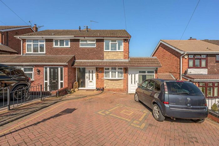 4 Bedroom Semi-Detached House For Sale In Hamilton Close, Stourbridge, DY8