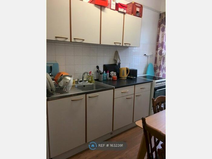 Studio To Rent In Archway Road, Highgate, London, N6