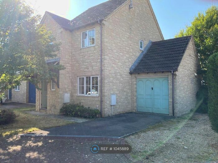 3 Bedroom Detached House To Rent In Blackberry Grove, Bishops Cleeve, Cheltenham, GL52