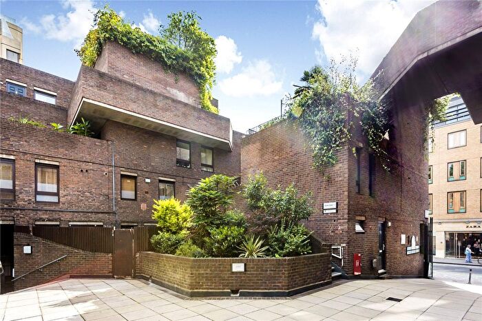 3 Bedroom Flat For Sale In Odhams Walk, London, WC2H