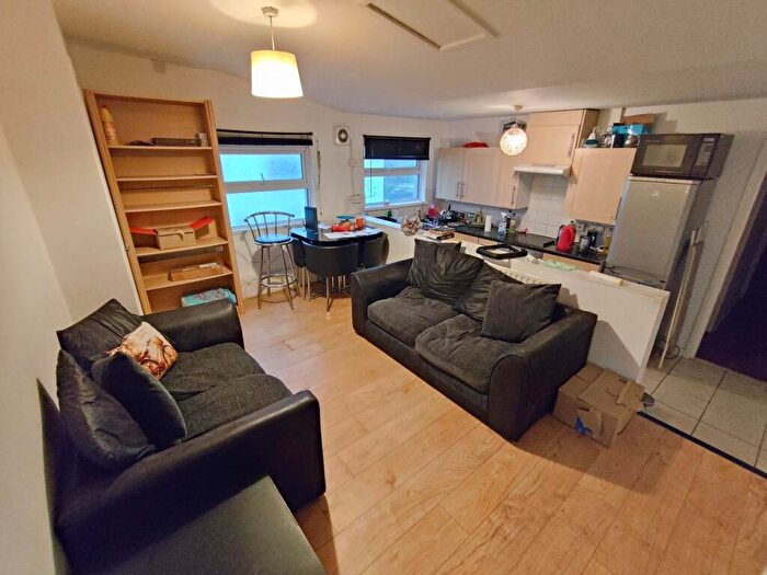 3 Bedroom House To Rent In Richmond Road, Roath, Cardiff, CF24