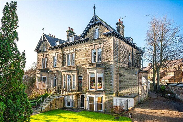 3 Bedroom Apartment For Sale In Cold Bath Road, Harrogate, North Yorkshire, HG2
