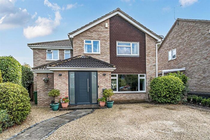 4 Bedroom Detached House For Sale In Yaverland Drive, Bagshot, GU19