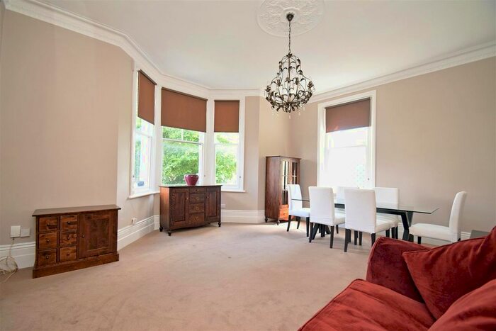 1 Bedroom Flat To Rent In St. Margarets Road, St Margarets, Twickenham, TW1