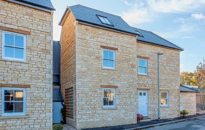 2 Bedroom House To Rent In Rock Road, Stamford, PE9