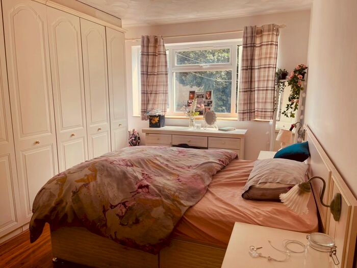 2 Bedroom Flat To Rent In Margaret Way, London, IG4