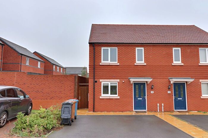 2 Bedroom Semi-detached House To Rent In Lowther Street, Lichfield, WS14