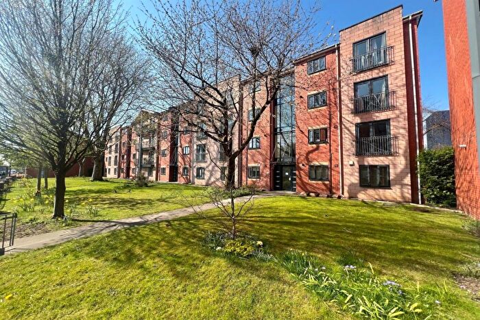 2 Bedroom Apartment To Rent In Stretford Road, Manchester, M15