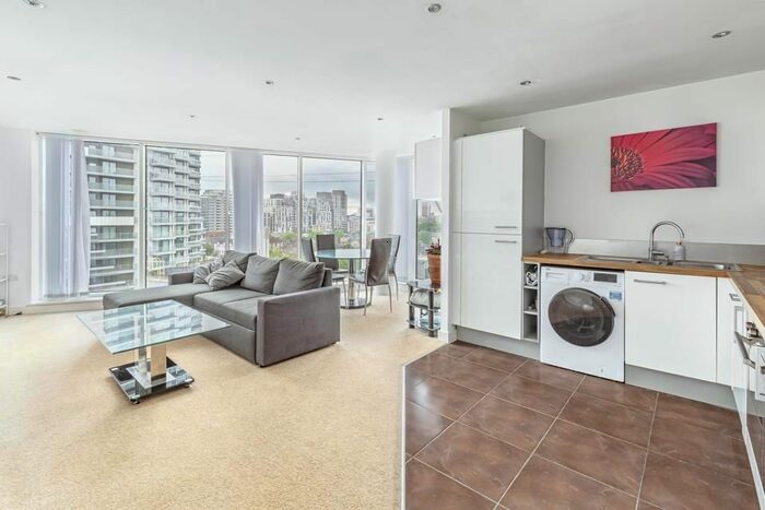 2 Bedroom Flat To Rent In Alaska Apartments, Royal Victoria Dock, E16