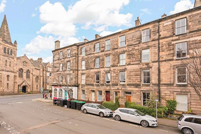 2 Bedroom Flat To Rent In Lutton Place, Edinburgh, Midlothian, EH8