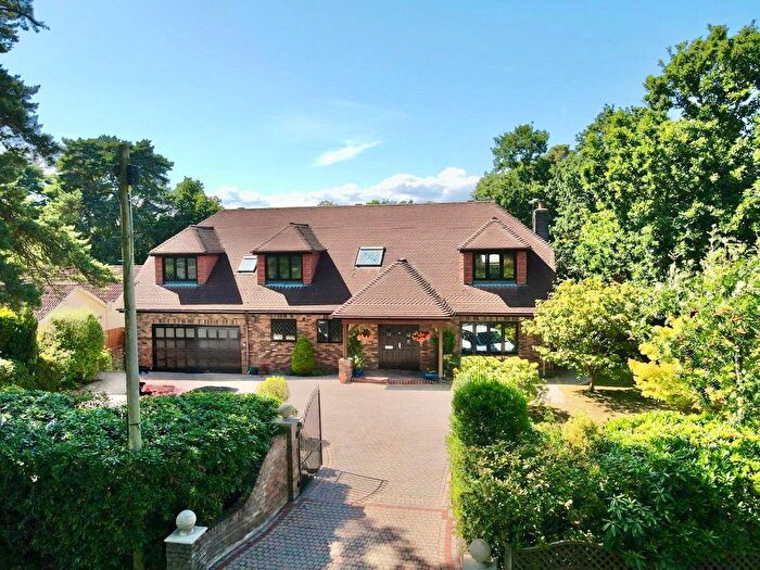 4 Bedroom Detached House For Sale In Lions Lane, Ashley Heath, BH24