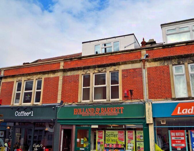 2 Bedroom Flat To Rent In Station Road, Clevedon, BS21