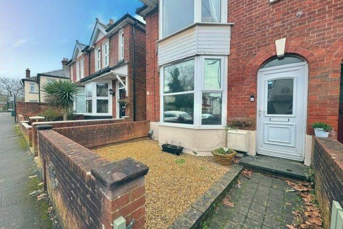 2 Bedroom Flat To Rent In Garton Road, Southampton, SO19