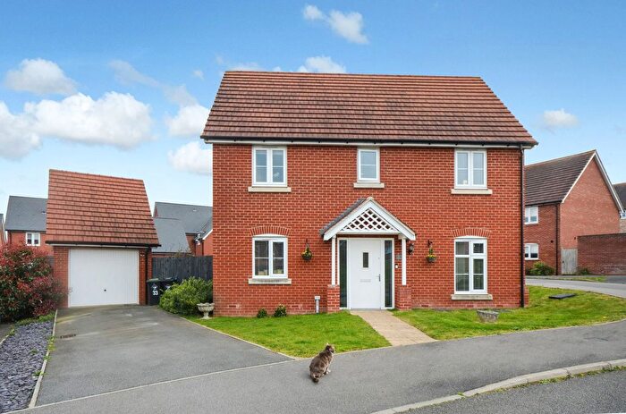 4 Bedroom Detached House For Sale In Fairfax Drive, Saffron Walden, CB10