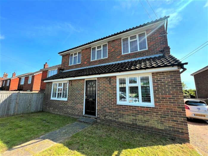 3 Bedroom Flat To Rent In High Street, Ninfield, TN33