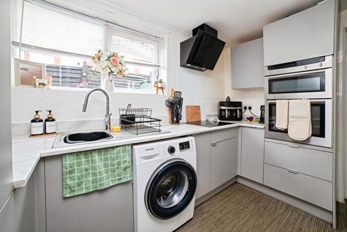3 Bedroom End Of Terrace House For Sale In Meden Bank, Stanton Hill, Sutton-in-Ashfield, Nottinghamshire, NG17