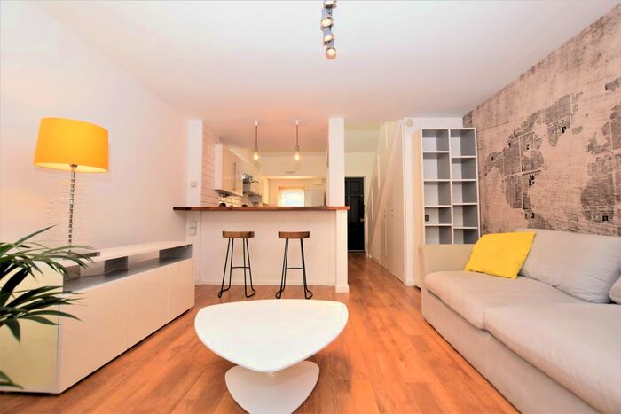 1 Bedroom End Of Terrace House To Rent In Hazel Way, London, SE1