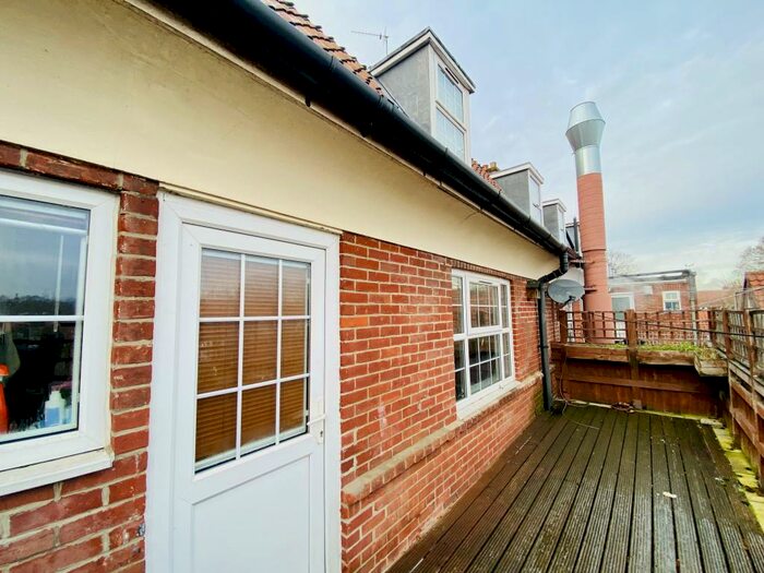 2 Bedroom Apartment To Rent In Colman Road, NR4