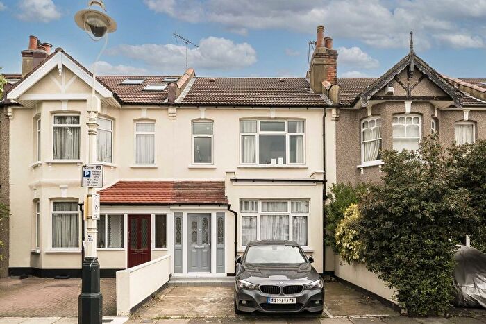 3 Bedroom Terraced House To Rent In Loveday Road, Ealing, W13