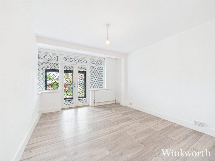 4 Bedroom Detached House To Rent In Cleveley Crescent, London, W5