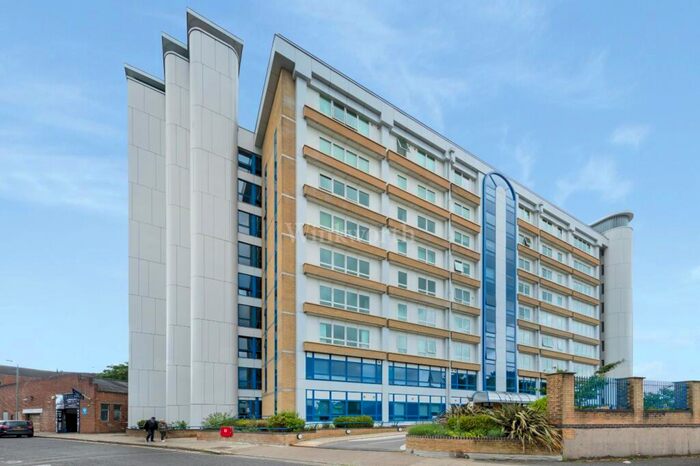 2 Bedroom Apartment To Rent In Sherman Road, Bromley, BR1