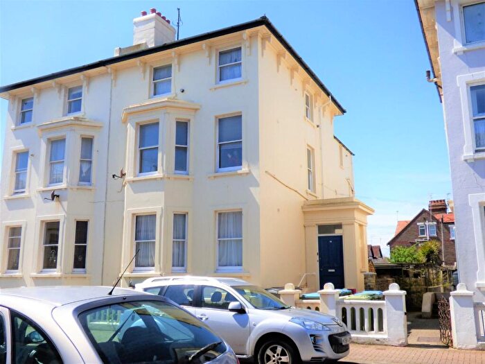 2 Bedroom Apartment To Rent In Norfolk Road, Littlehampton, BN17