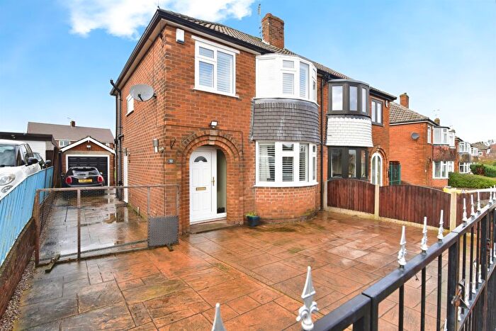 3 Bedroom Semi-Detached House For Sale In Chelmsford Avenue, Aston, Sheffield, S26