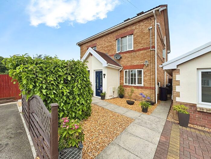 4 Bedroom Semi Detached House For Sale In Rowan Tree Avenue, Baglan, SA12