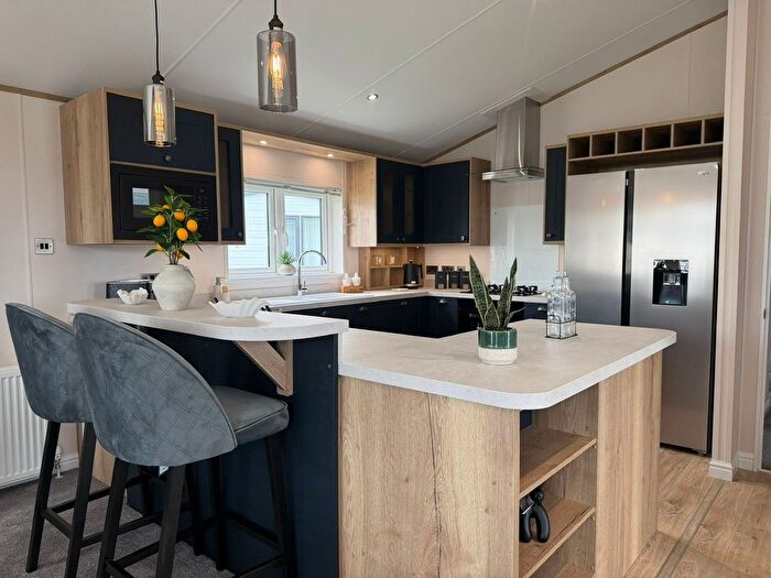 3 Bedroom Lodge For Sale In Chichester Lakeside Holiday Park, Vinnetrow Rd Chichester, PO20