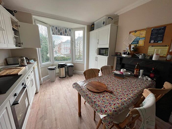 6 Bedroom House To Rent In Beaumont Road, Plymouth, PL4