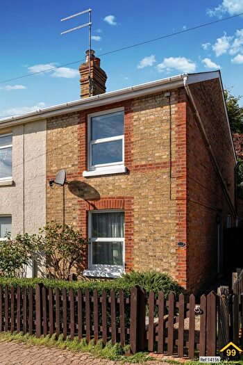 2 Bedroom Semi-Detached House To Rent In Cromwell Road, Tunbridge Wells, Kent, TN2