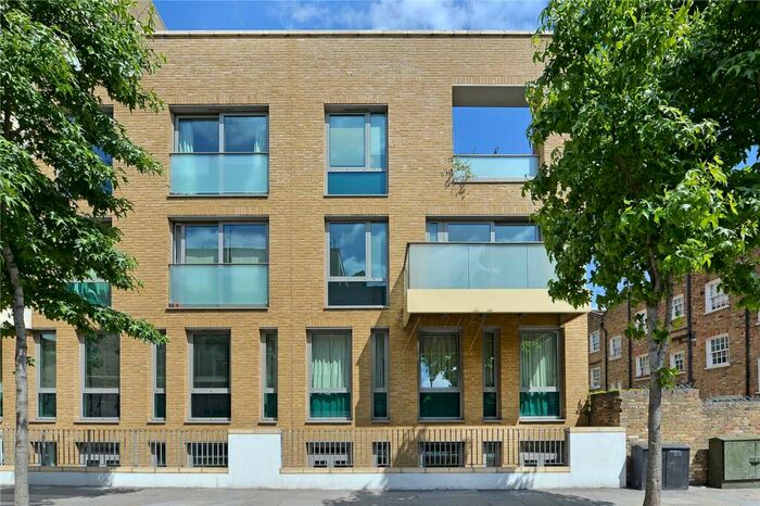 2 Bedroom Apartment To Rent In Trematon Walk, London, N1