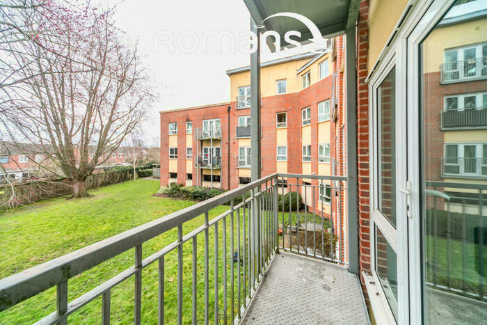 1 Bedroom Apartment To Rent In Caversham Place, Reading, RG1