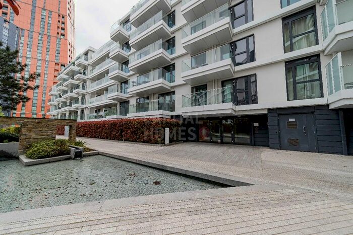 2 Bedroom Flat To Rent In Rm/Flat Brent House, London, SW8