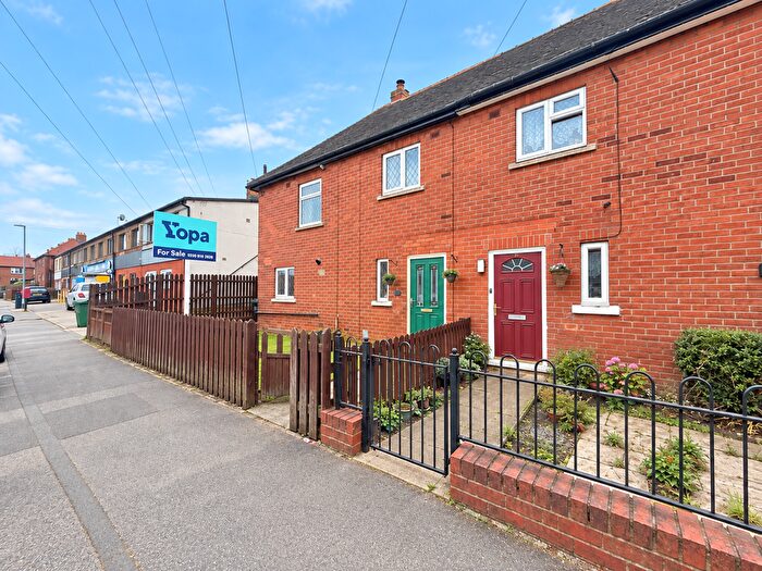 3 Bedroom Semi-Detached House For Sale In Fourth Avenue, Liversedge, WF15