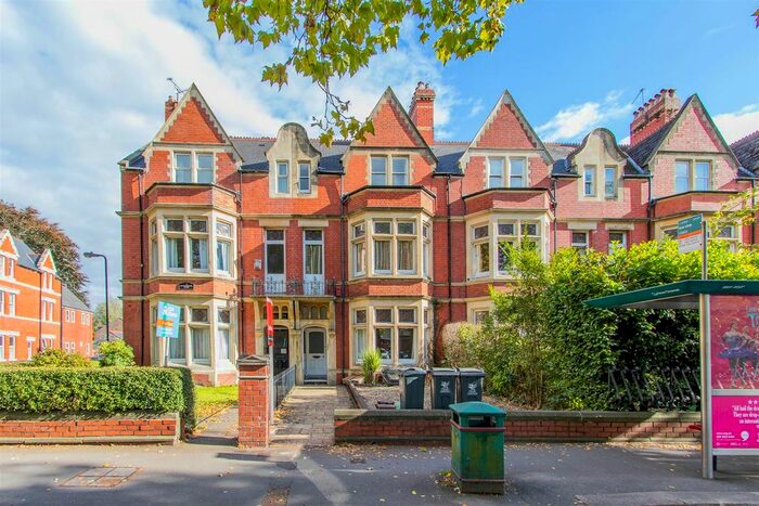 2 Bedroom Flat To Rent In Pen-Y-Lan Road, Penylan, CF23