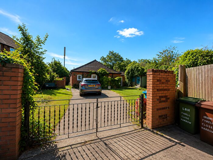 5 Bedroom Bungalow For Sale In A Tyrell Close, Harrow, HA1