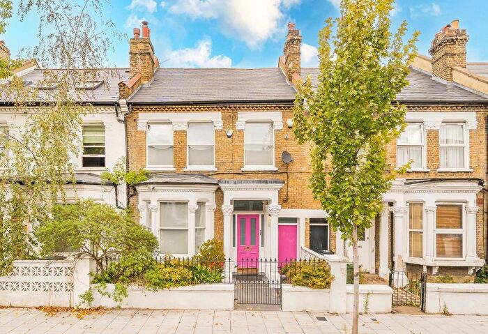 5 Bedroom Terraced House For Sale In Haycroft Road, Brixton, SW2