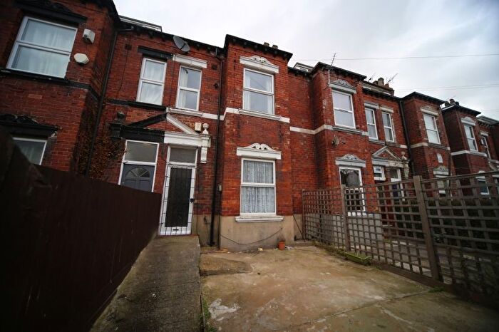 4 Bedroom Terraced House To Rent In Bennett Road, Headingley, Leeds, LS6