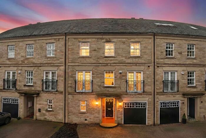 4 Bedroom Town House For Sale In Jill Kilner Drive, Burley In Wharfedale, Ilkley, LS29
