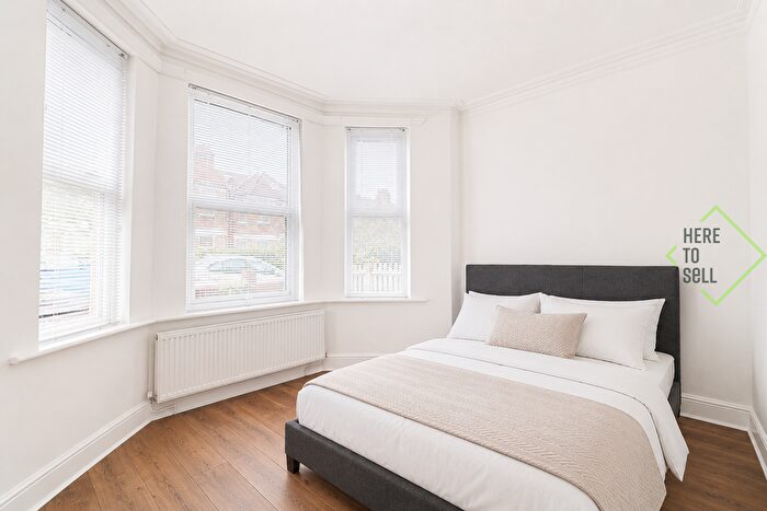 1 Bedroom Flat To Rent In Pembroke Road, Muswell Hill, N10