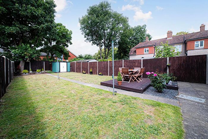 2 Bedroom Semi-Detached House For Sale In Windmill Road, Canterbury, CT1
