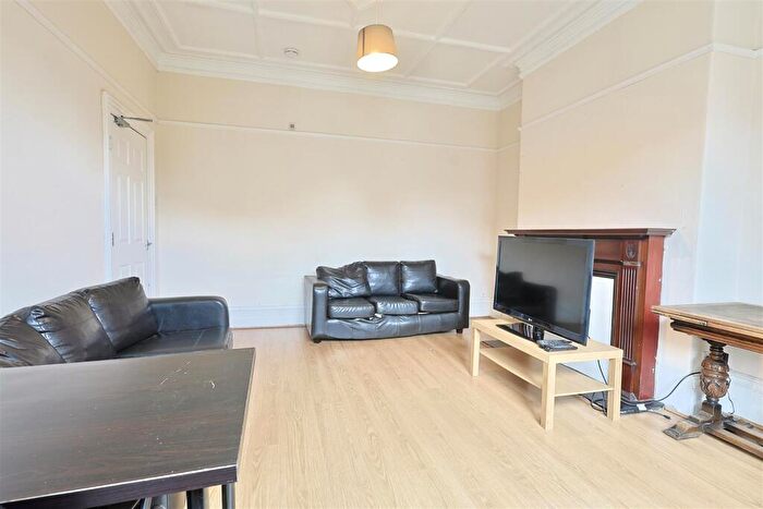 8 Bedroom Terraced House To Rent In Grosvenor Road, Jesmond, Newcastle Upon Tyne, NE2