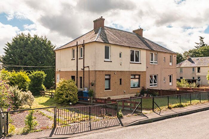 2 Bedroom Flat For Sale In Carlops Crescent, Penicuik, EH26